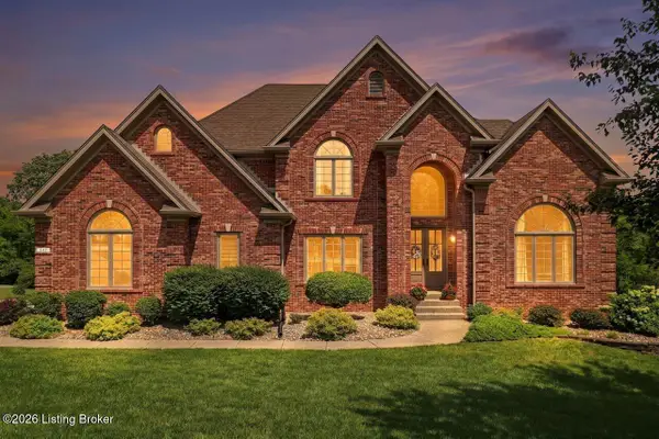 242 White Oak Dr, Mt Washington, KY 40047