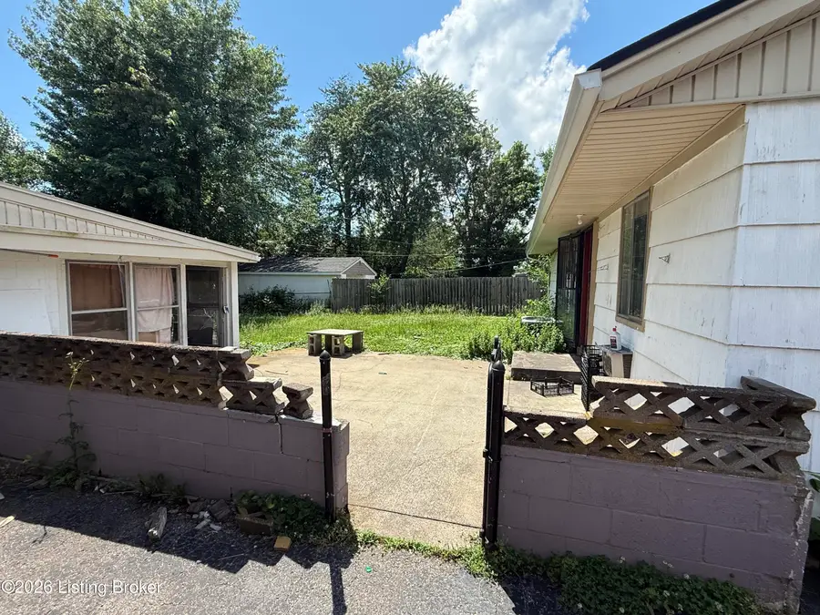 221 Welburn Dr, Louisville, KY 40218 - #2