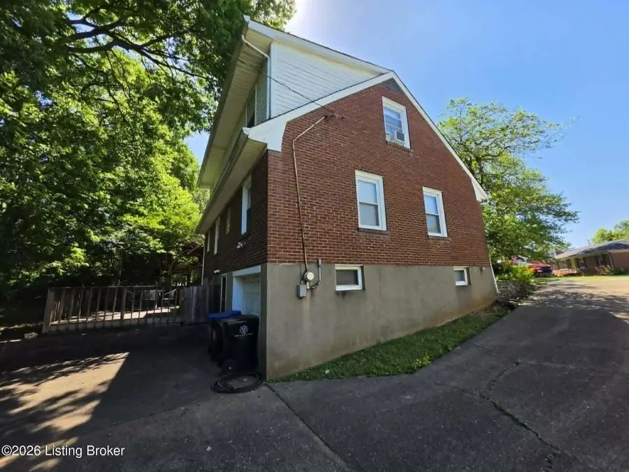 2015 Tyrone Dr, Louisville, KY 40218 - #3