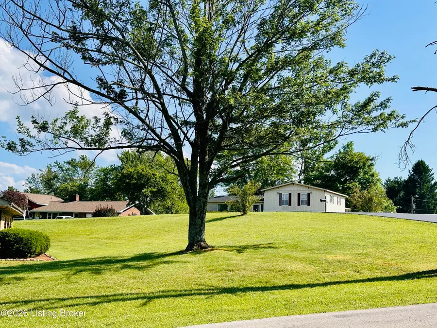 416 Hendricks St, Leitchfield, KY 42754 - #2