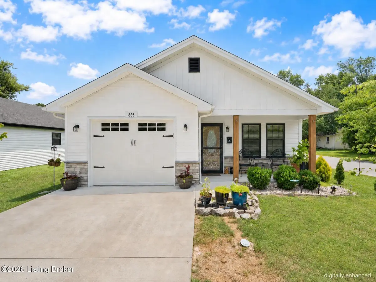 865 S Main St, Scottsburg, IN 47170 - #1