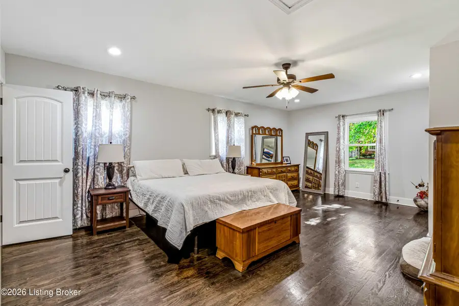 929 Ashland Ave, Shelbyville, KY 40065 - #3