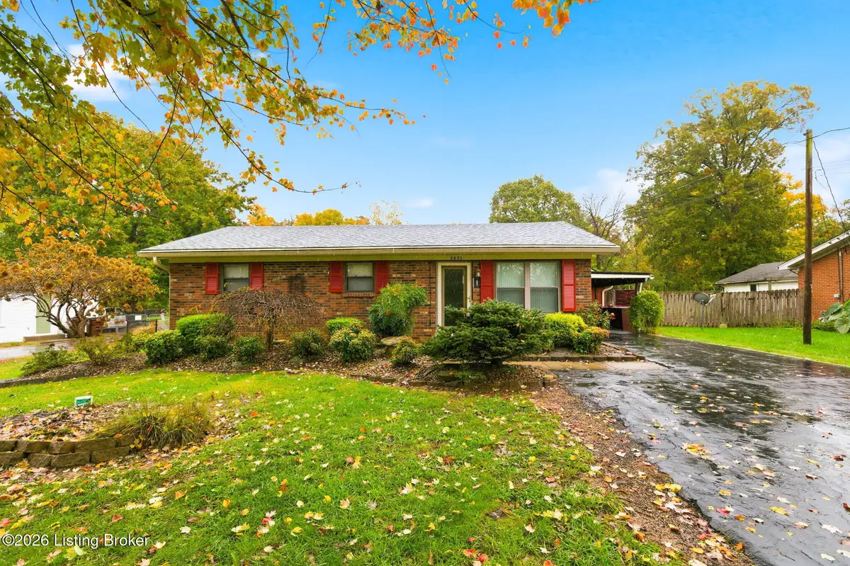 2433 Armstrong Ln, Mount Washington, KY 40047 - #1