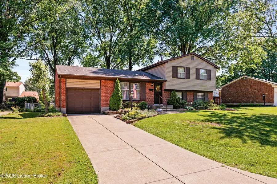 8006 Perchwood Ct, Louisville, KY 40291 - #2