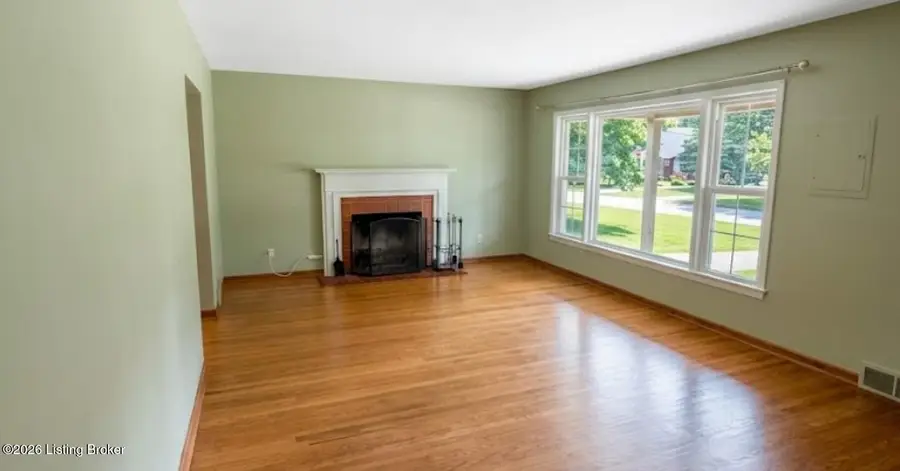 206 Bramton Rd, Louisville, KY 40207 - #3