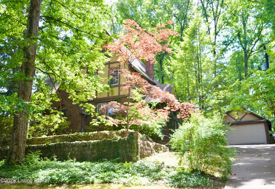 326 E Kenwood Dr, Louisville, KY 40214 - #2