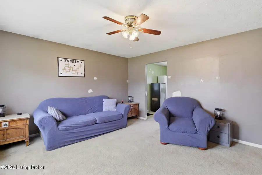 107 Ravenwood Dr, Frankfort, KY 40601 - #2