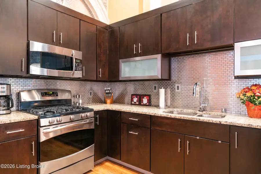 415 E Market St #201, Louisville, KY 40202 - #3