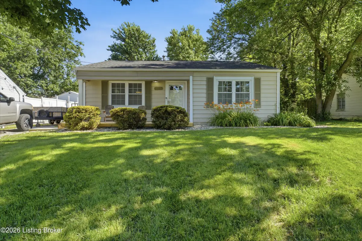 1705 Lakeside Dr, Shelbyville, KY 40065 - #1