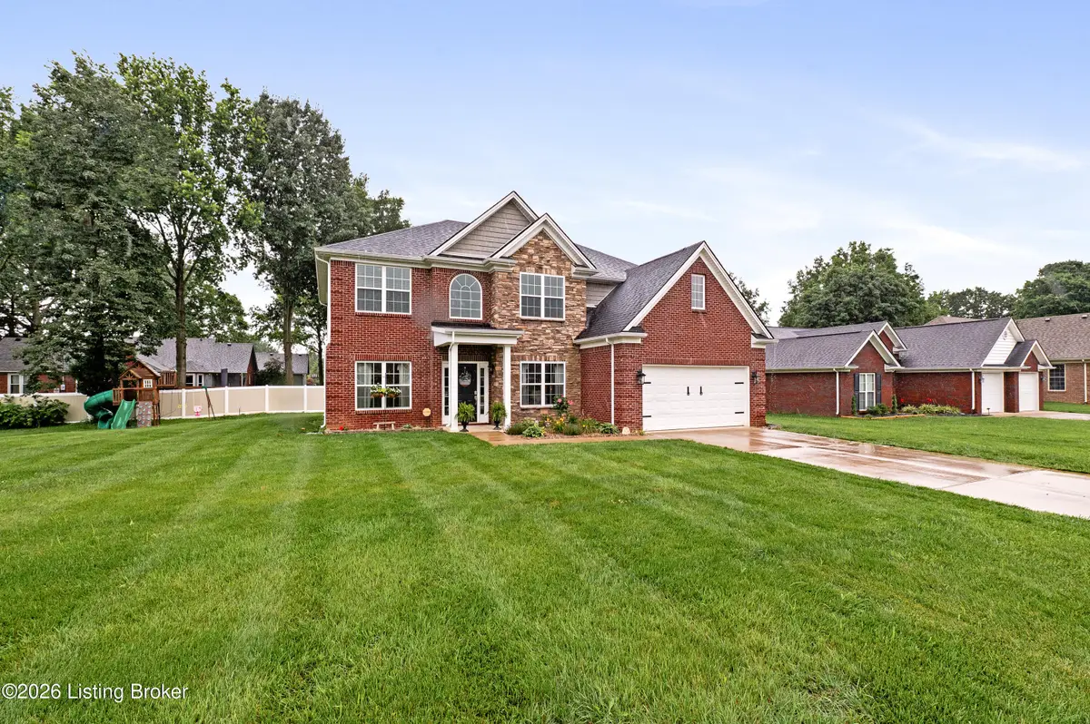 133 N Canterbury Glen Dr, Mount Washington, KY 40047 - #1