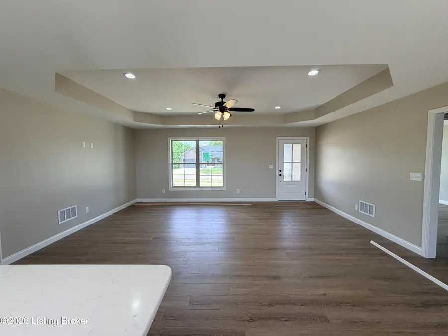 231 New Orleans Ct, Taylorsville, KY 40071 - #3