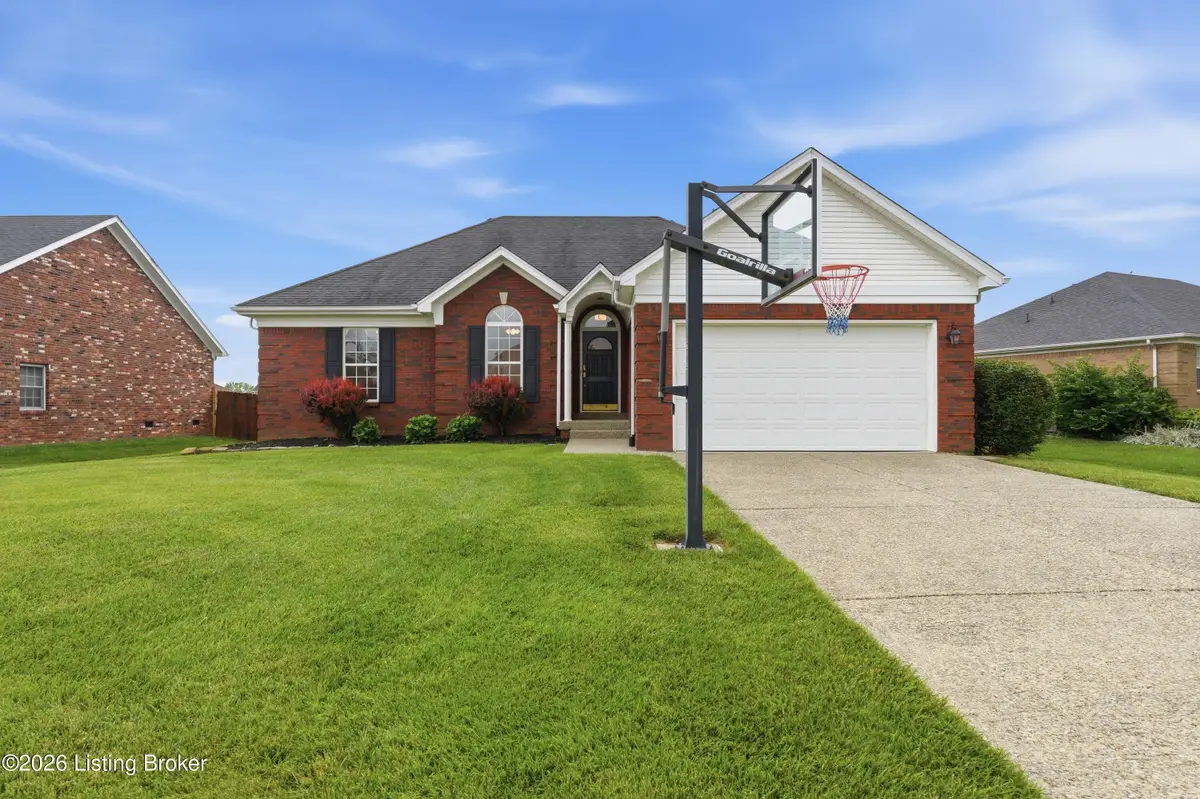 515 Spring House Ln, Louisville, KY 40229 - #1