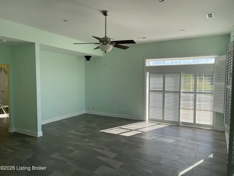 1691 Old Jericho Rd, La Grange, KY 40031 - #2