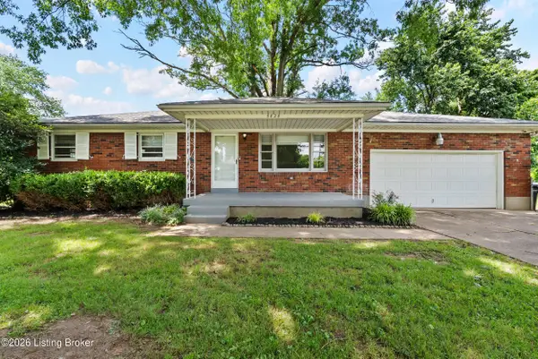 4828 Kaufman Ln, Louisville, KY 40216