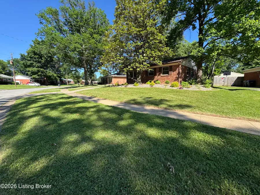 7906 Edsel Ln, Louisville, KY 40291 - #3