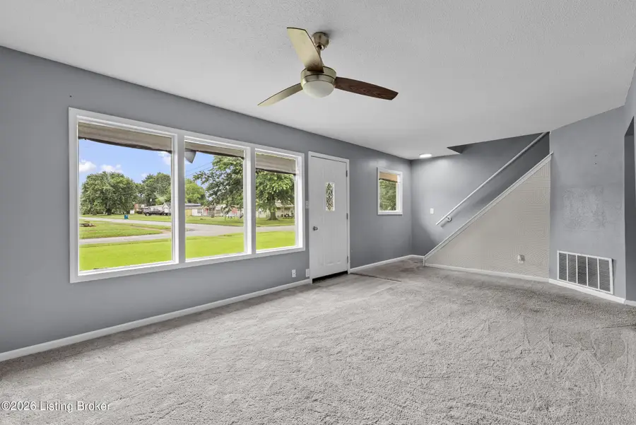 9903 Ponder Ln, Louisville, KY 40272 - #2