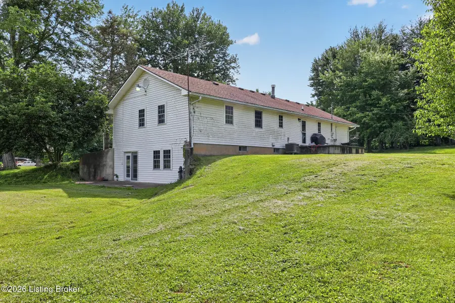 348 W Beech Grove Rd, Lebanon Junction, KY 40150 - #3