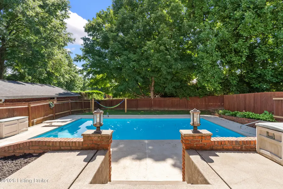 3910 San Marcos Rd, Jeffersontown, KY 40299 - #2