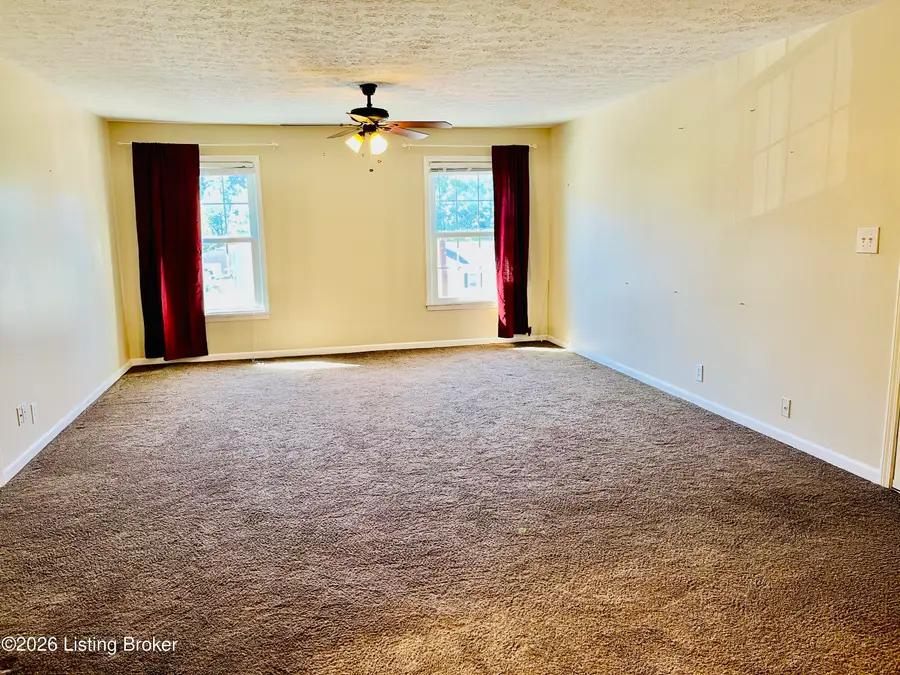 8127 Lake Ave #APT A10, Louisville, KY 40222 - #2