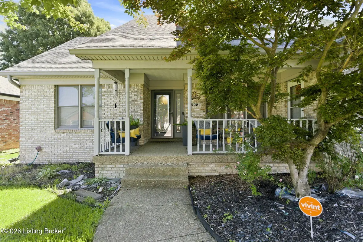 5021 Hunters Point Cir, Louisville, KY 40216 - #1