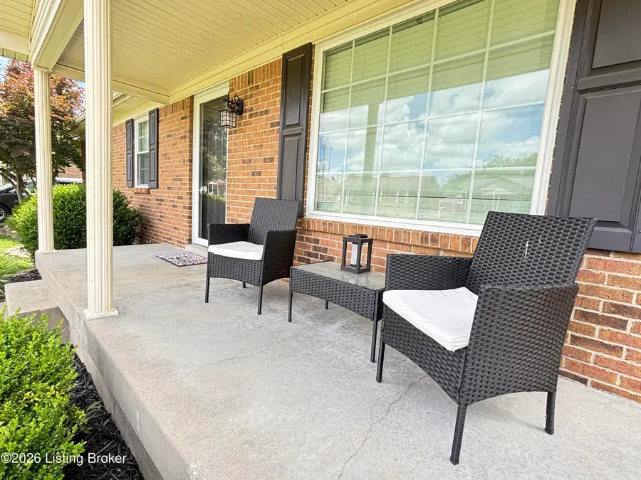 12215 Dulcie Ct, Louisville, KY 40229 - #2