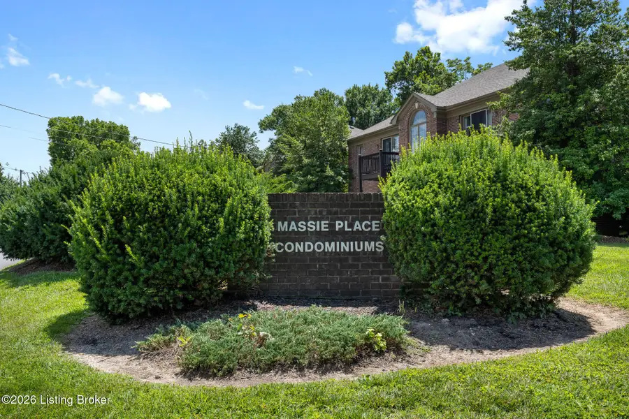 188 Saint Matthews Ave #APT 3, Louisville, KY 40207 - #2