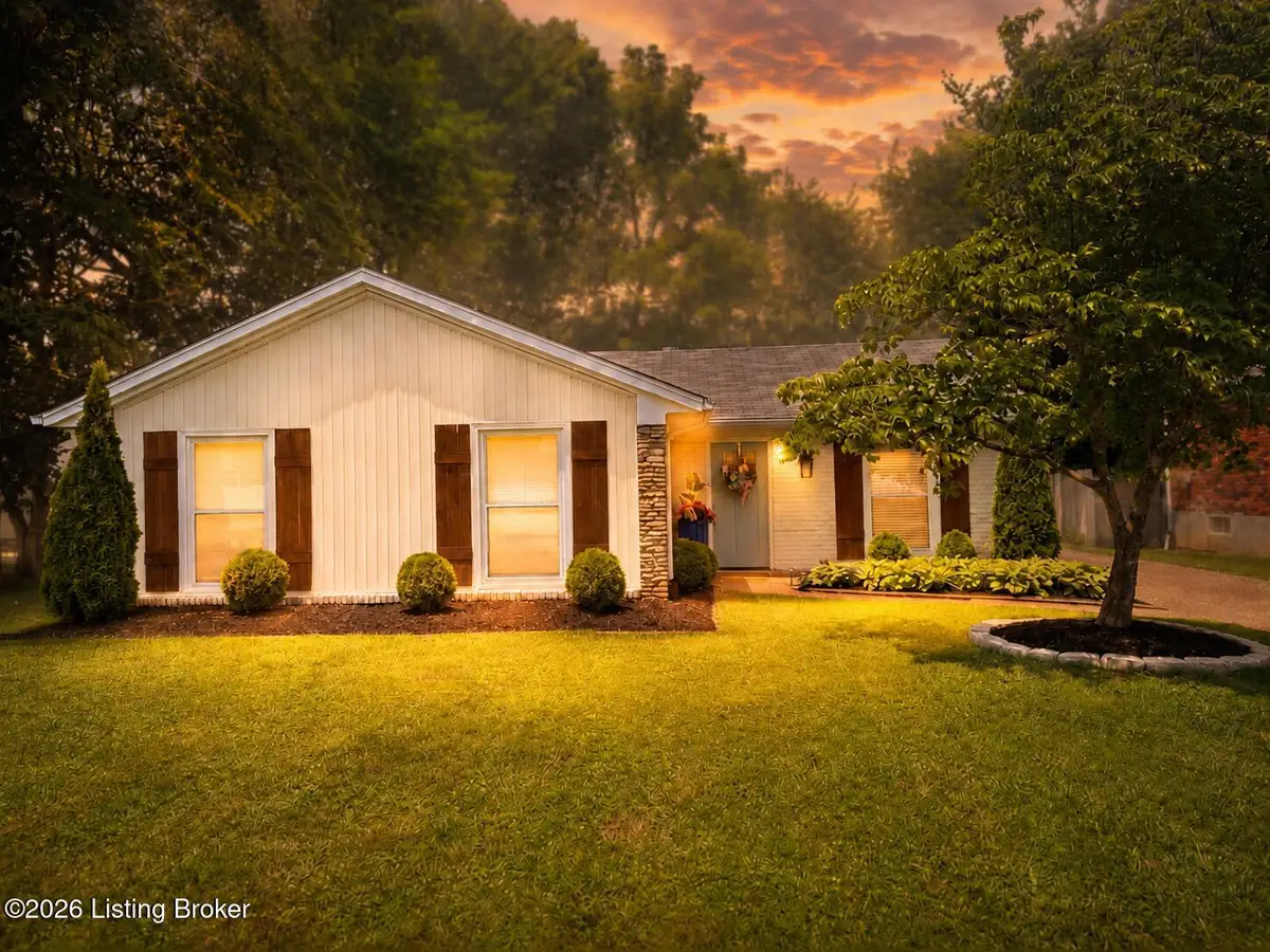 8402 Daverman Dr, Louisville, KY 40228 - #1