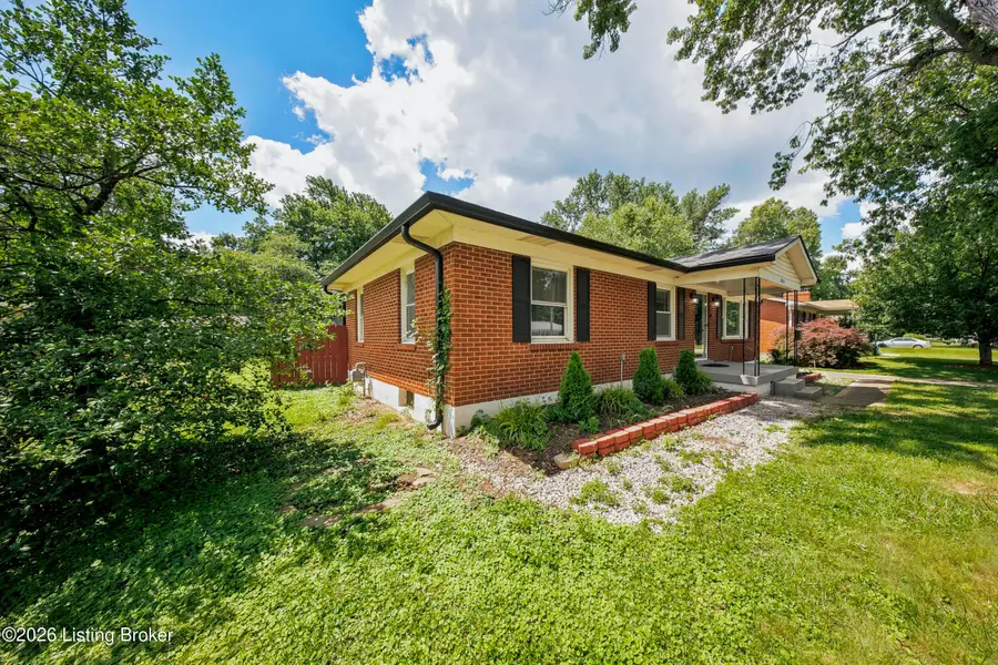 2002 Lynn Lea Rd, Louisville, KY 40216 - #2