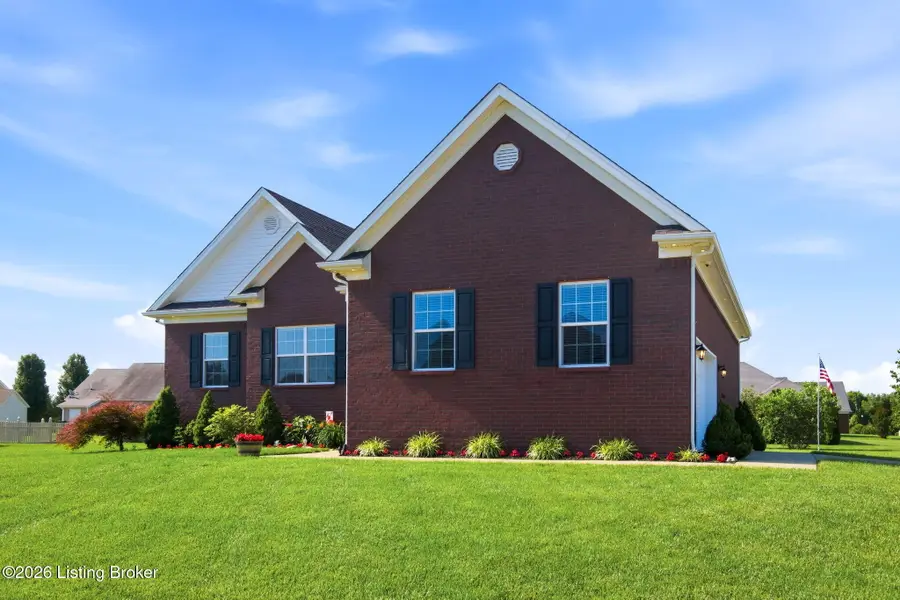 421 Golden Wing Rd, Mount Washington, KY 40047 - #2