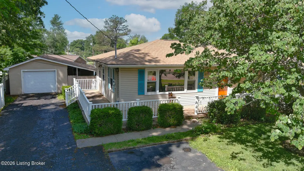 427 S Deepwood Dr, Radcliff, KY 40160 - #1