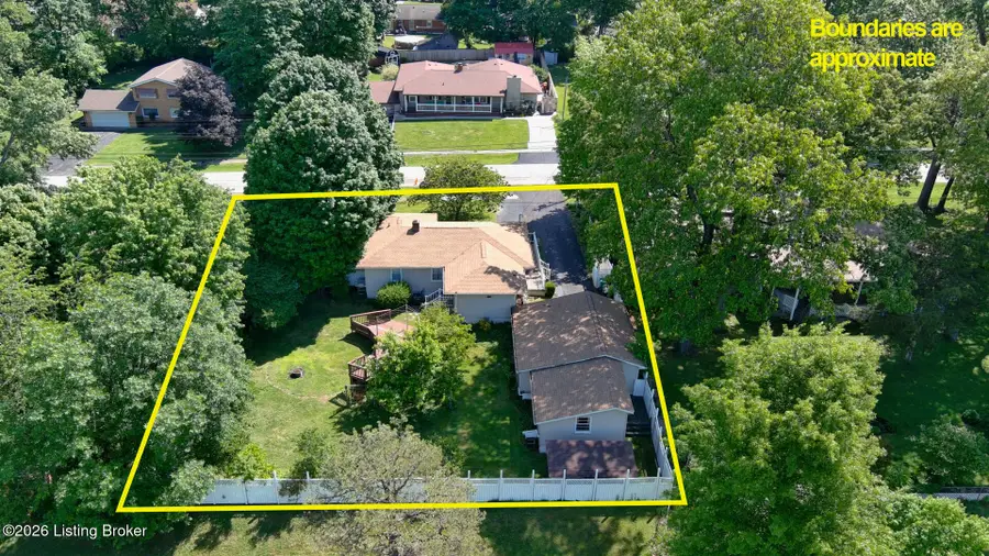 427 S Deepwood Dr, Radcliff, KY 40160 - #3