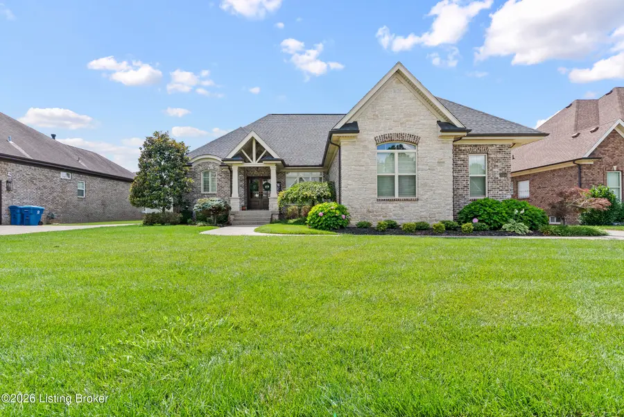 3504 Meadow Bluff Way, Louisville, KY 40245 - #2