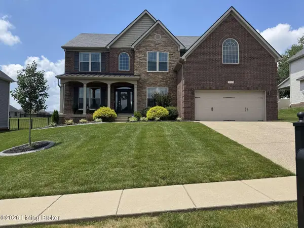 212 Chestnut Grove Ct, Louisville, KY 40023