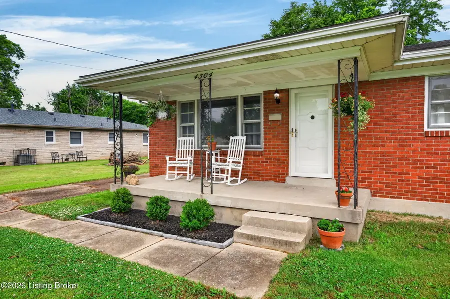 4304 Bayberry Dr, Louisville, KY 40216 - #2