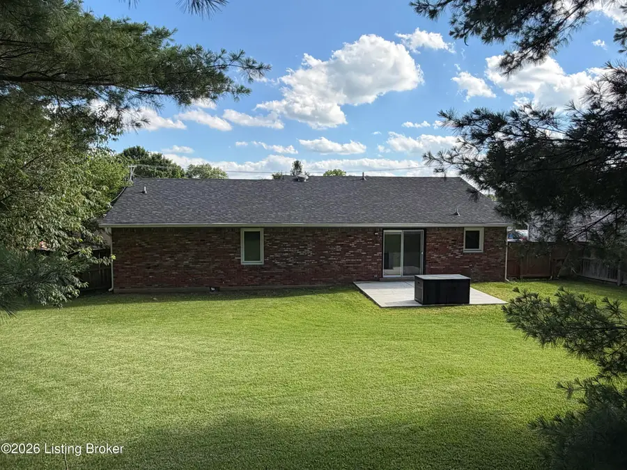 1019 Harmony Landing Rd, Goshen, KY 40026 - #3