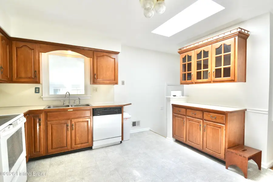 8705 Honor Ave, Louisville, KY 40219 - #3