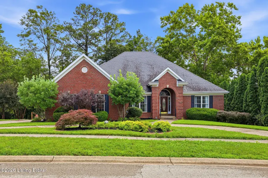 417 Landis Lakes Ct, Louisville, KY 40245 - #2