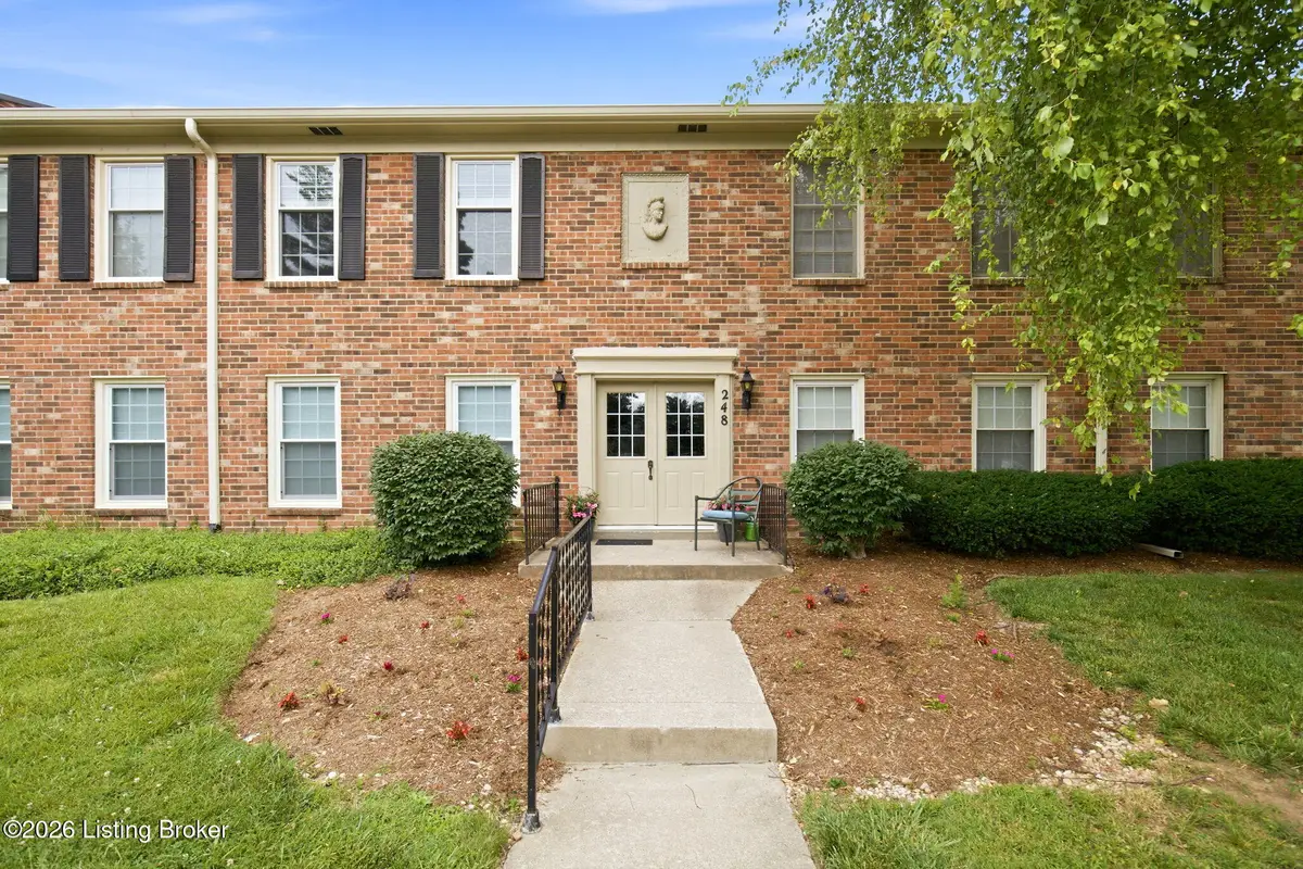 248 Stonehenge Dr #104, Louisville, KY 40207 - #1
