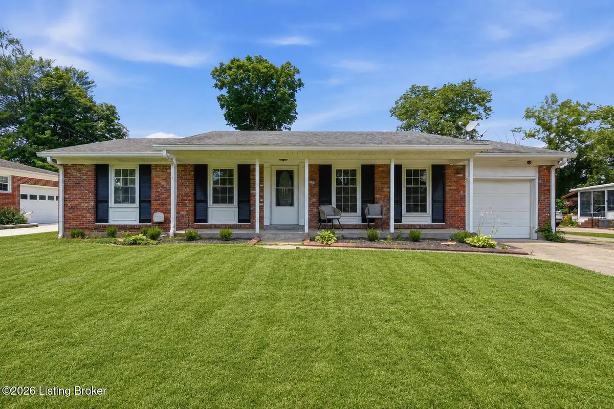 6510 Ridge Cliff Rd, Louisville, KY 40228 - #1
