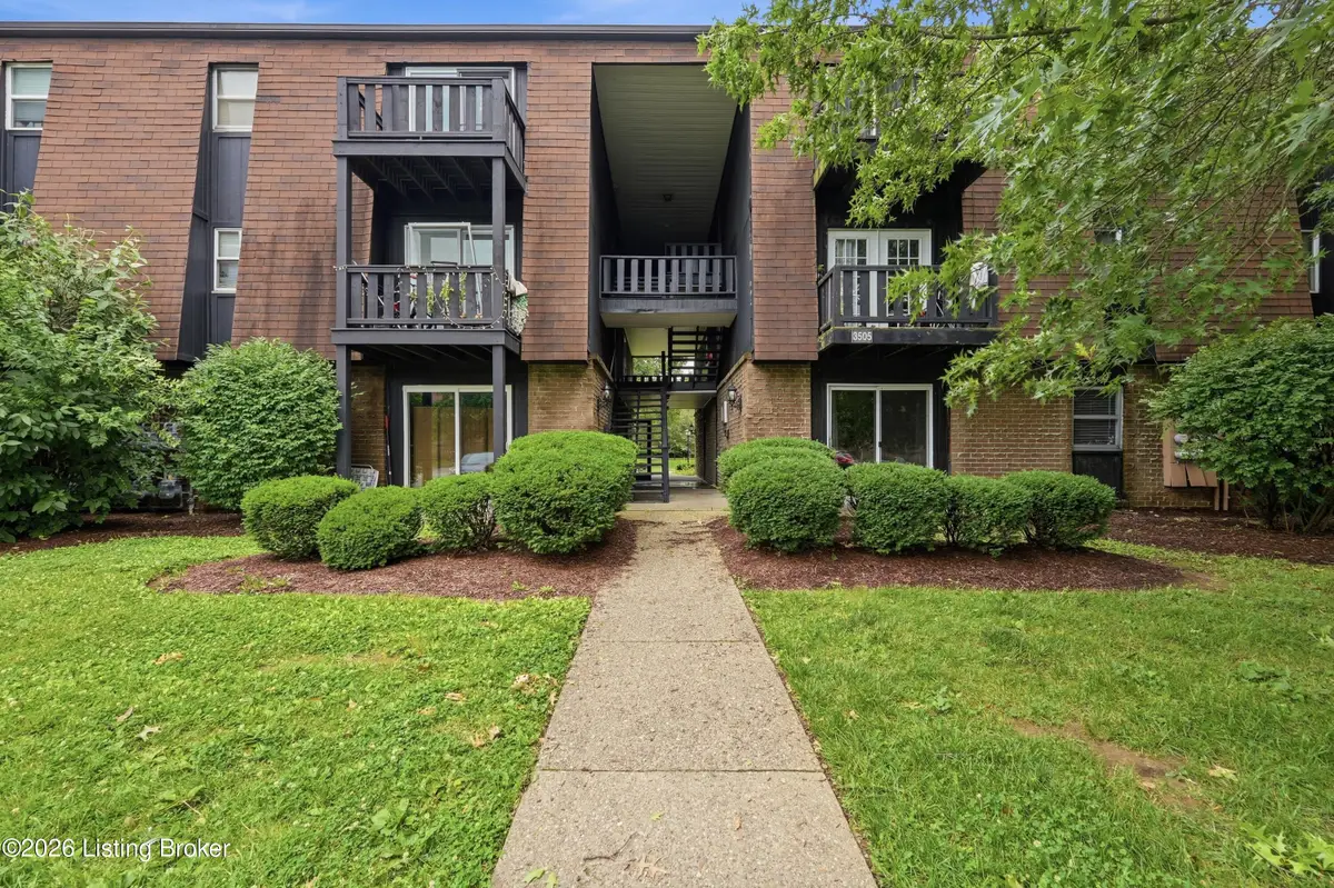3505 Lodge Ln #APT 111, Louisville, KY 40218 - #1