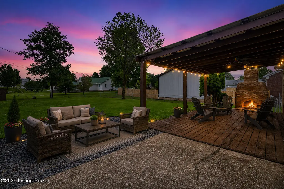 152 Dennis Dr, Shepherdsville, KY 40165 - #1