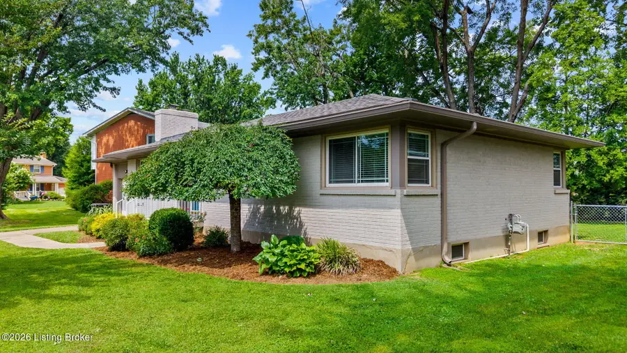 3123 Sunny Ln, Louisville, KY 40205 - #3