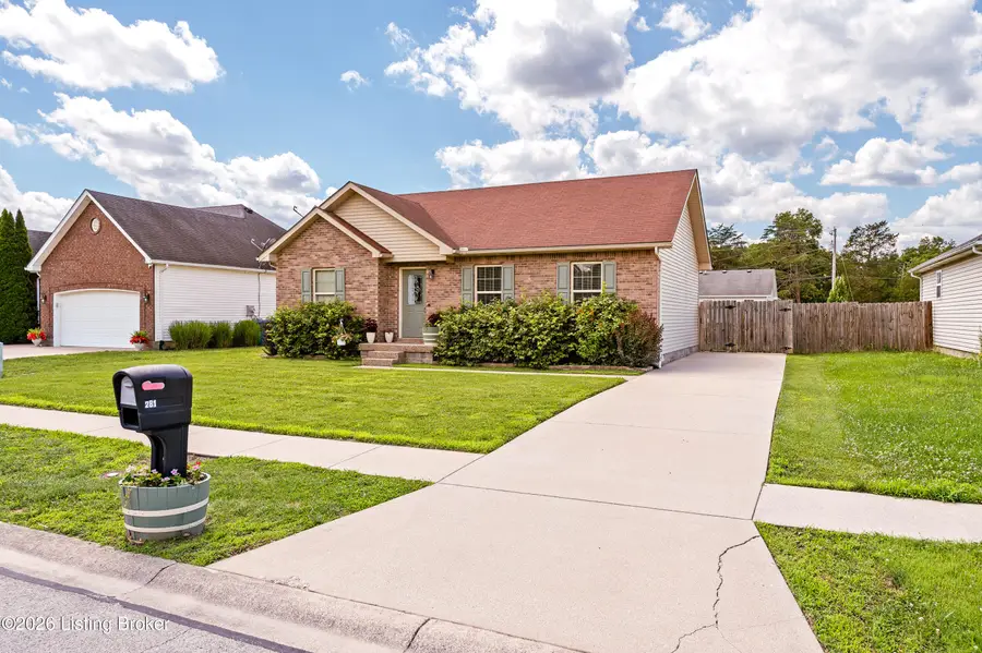 281 Madison Rae Blvd, Shepherdsville, KY 40165 - #2