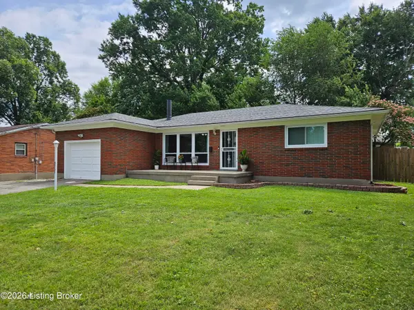 8203 Seaforth Dr, Louisville, KY 40258