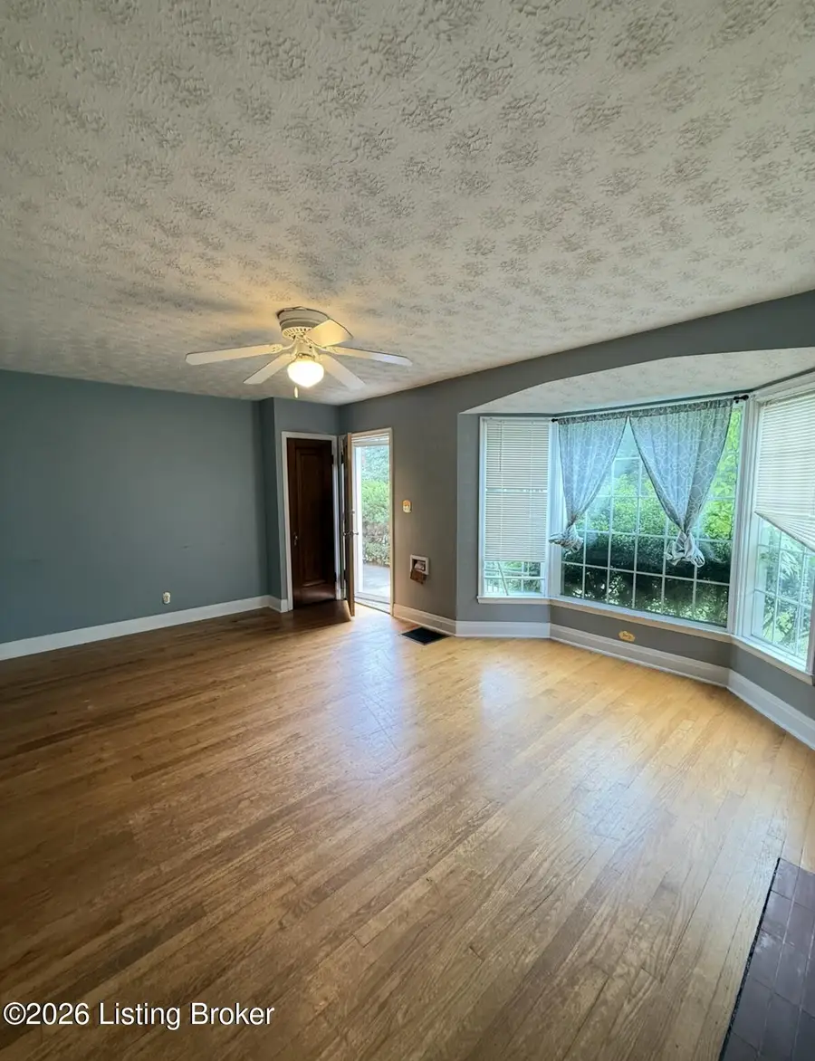 509 Oxford Pl, Louisville, KY 40207 - #2