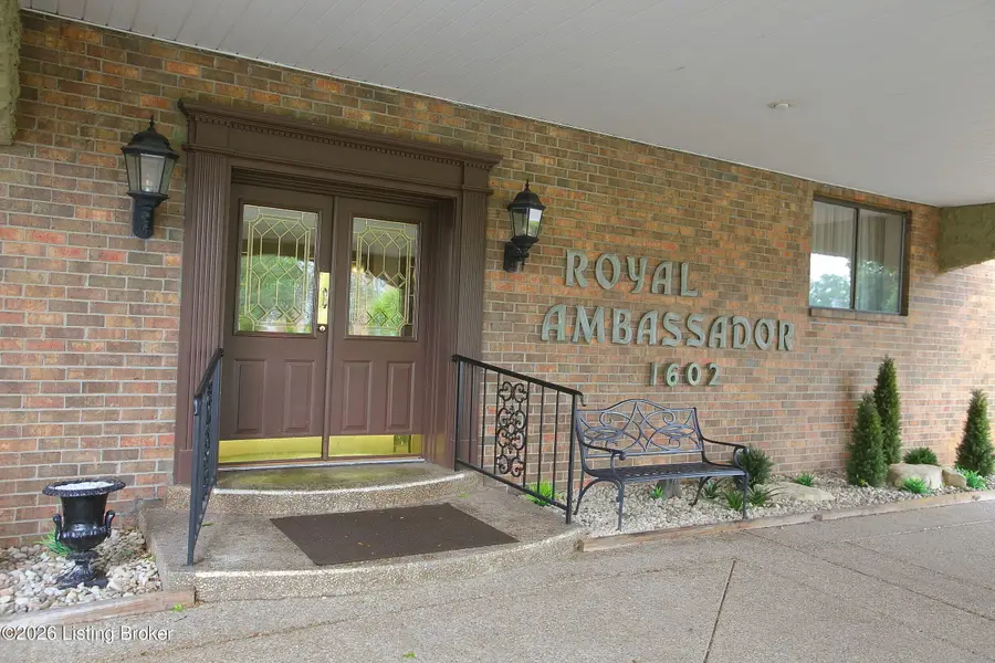1602 Gardiner Ln #233, Louisville, KY 40205 - #2