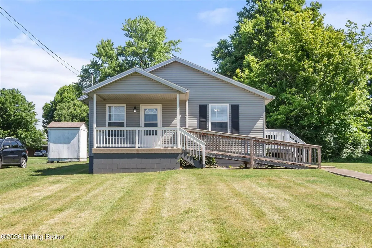 164 W Owen St, Eminence, KY 40019 - #1