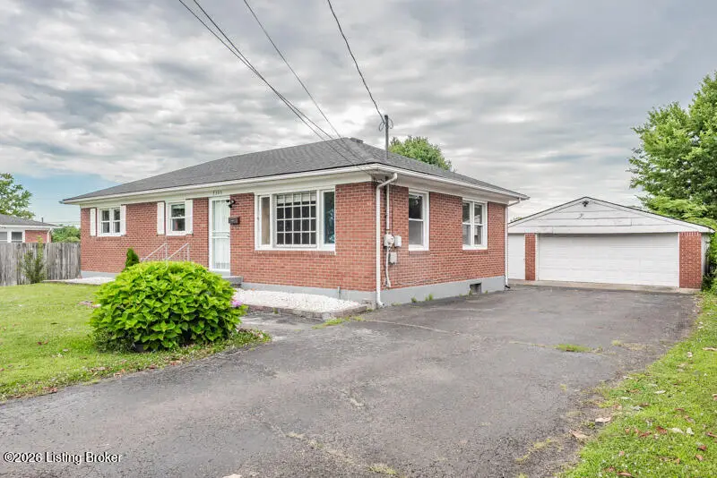 7305 Edenderry Ln, Louisville, KY 40219 - #1