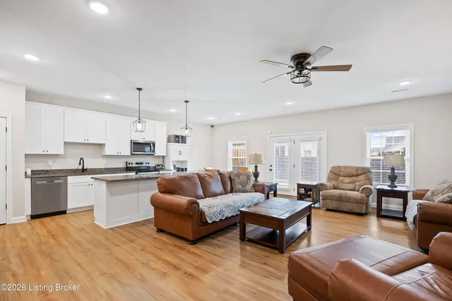 211 Bullitt Creek Dr # 15, Shepherdsville, KY 40165 - #3
