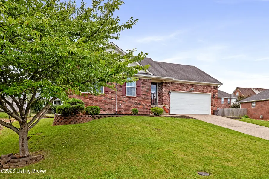 477 Erin Cir, Mount Washington, KY 40047 - #3